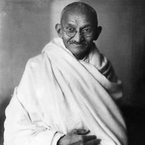 12. März 1930: Mahatma Gandhi bricht zum Salzmarsch auf